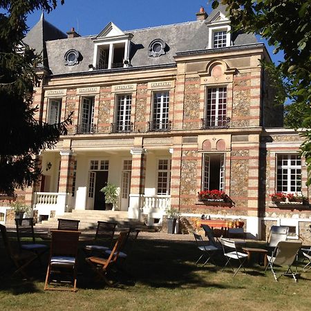 Appartement De 100M2 Dans Un Parc A 20 Mn Du Centre De Paris Garches Bagian luar foto