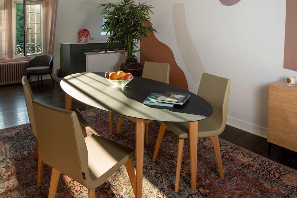 Appartement De 100M2 Dans Un Parc A 20 Mn Du Centre De Paris Garches Bagian luar foto