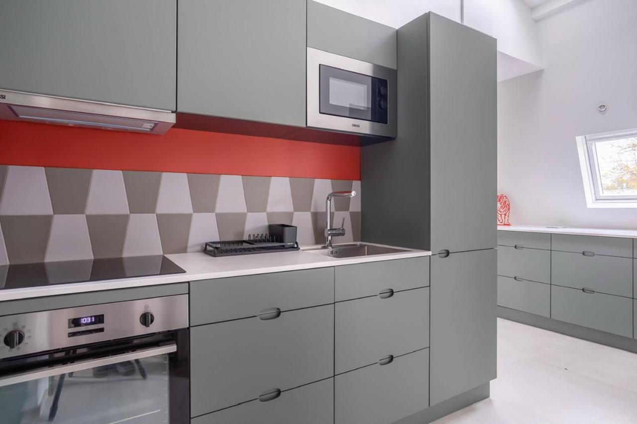 Appartement De 100M2 Dans Un Parc A 20 Mn Du Centre De Paris Garches Bagian luar foto